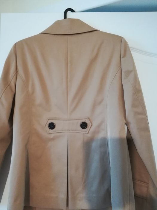 Vând scurtă damă nouă măr. 40-42