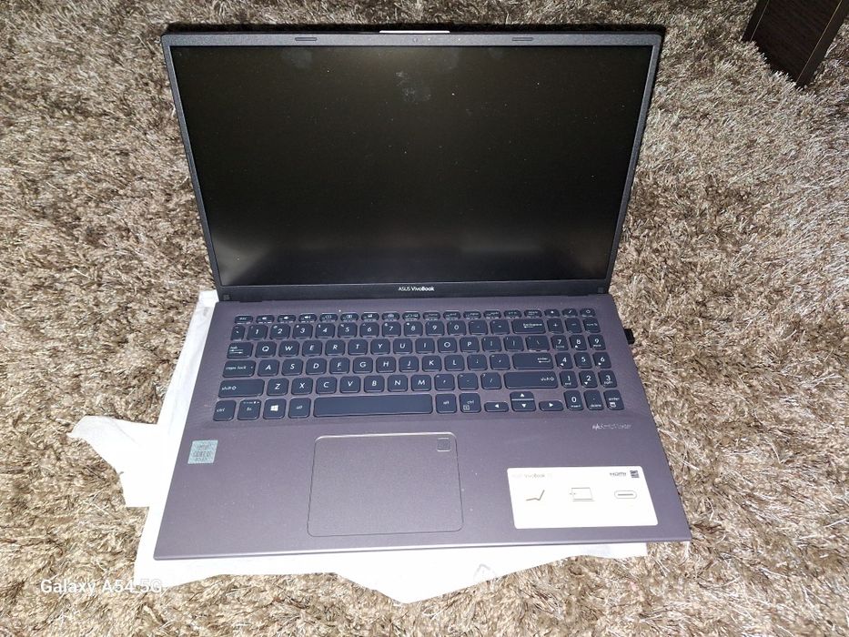 Vând laptop Asus vivobook