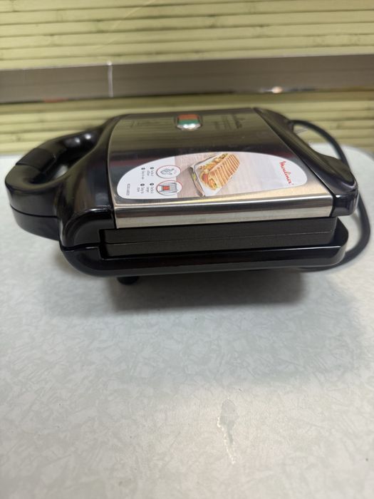 Тостер Moulinex SM156D