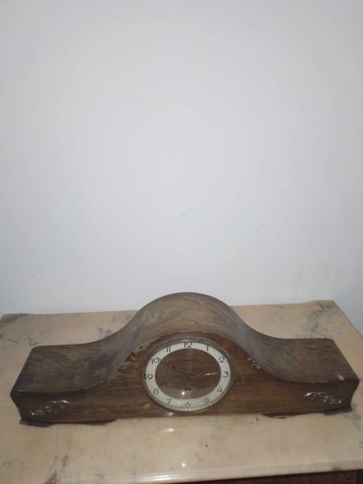 Ceas de masa vintage