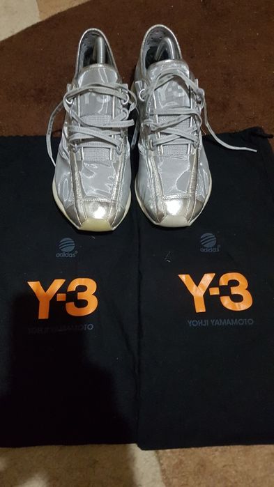 Se vinde adidași originali Y3