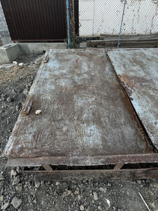 металлические ворота