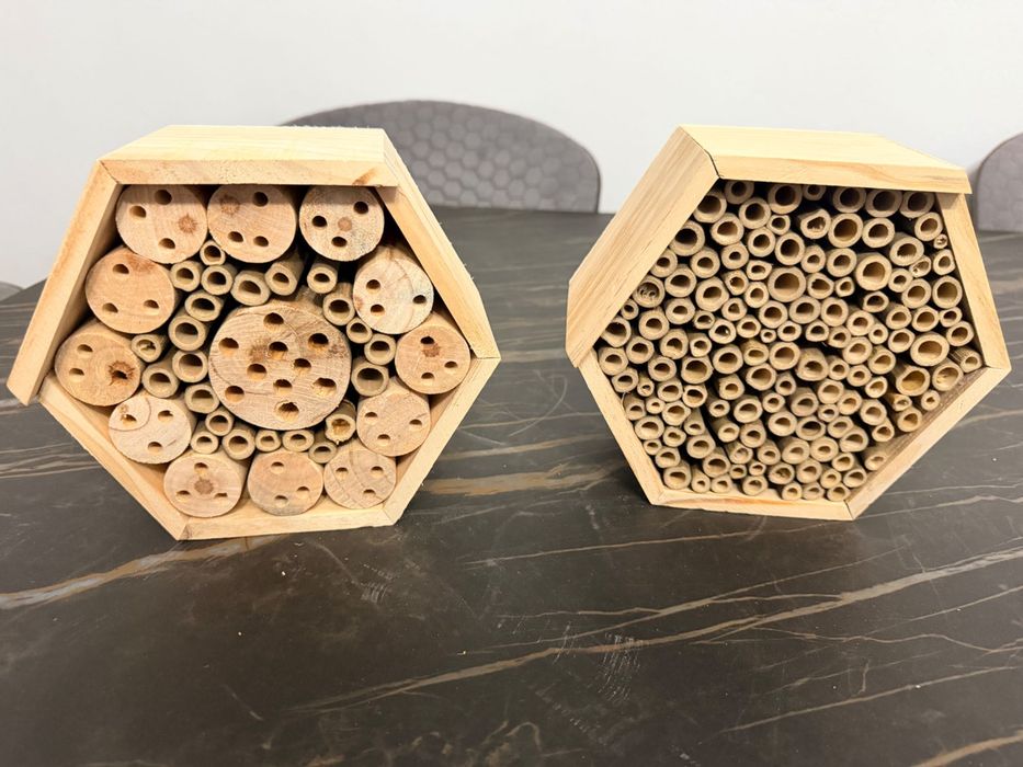 Casa de insecte din lemn