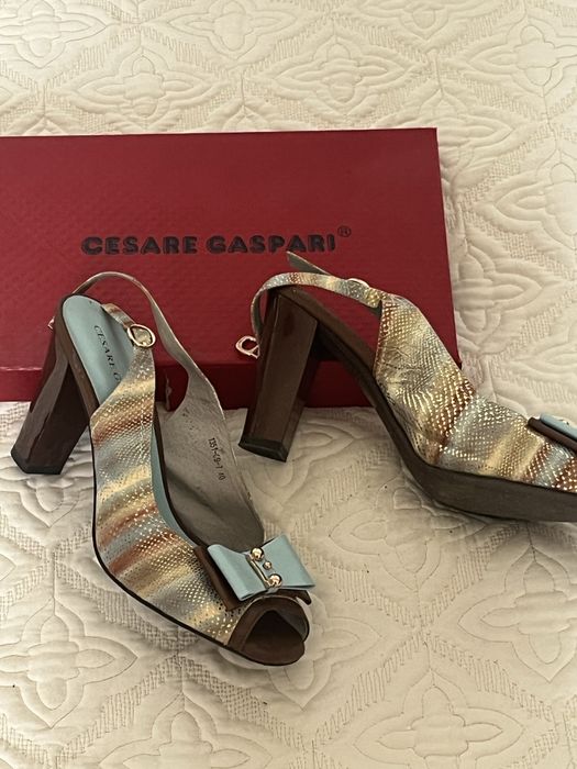 Красивые босоножки