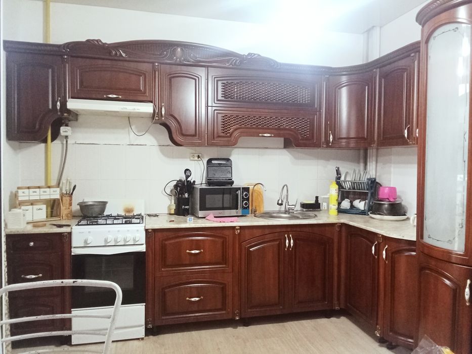 Кухонный гарнитура сатылады