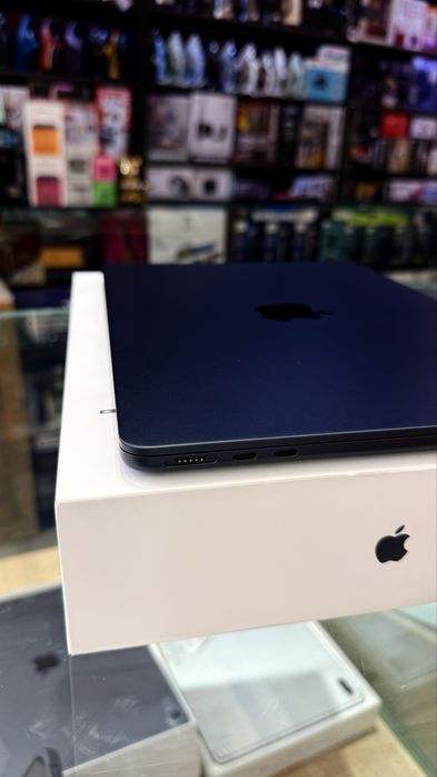 MacBook Air M2 13.6” 16/256GB   36 Cycle  Full Komplekt   Ideal