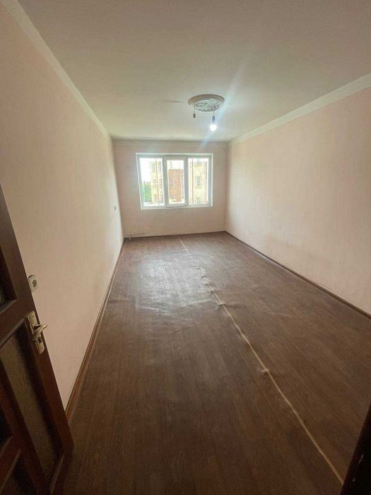 3х комнатная квартира в кирпичном доме по ул.М.Улугбека