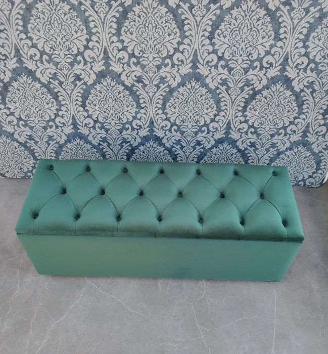 Vând bancheta catifea  cu spatiu pentru depozitare Chesterfield verde