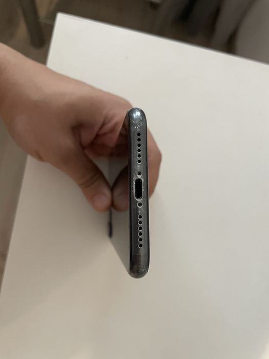 iPhone 11 64GB Black, codat Orange