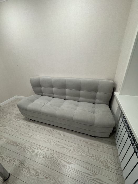 Продам диван, почти новый