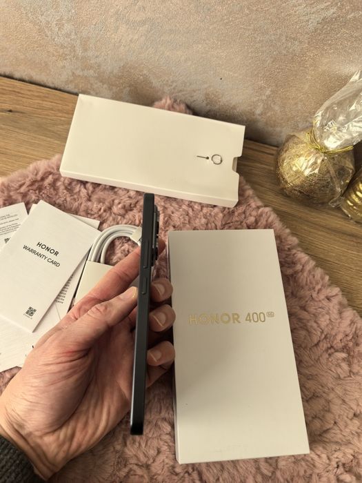 Запечатан в гаранция до 2027 година-Honor 400 с подарък!