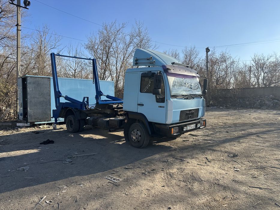 Вывоз мусора спец техникой