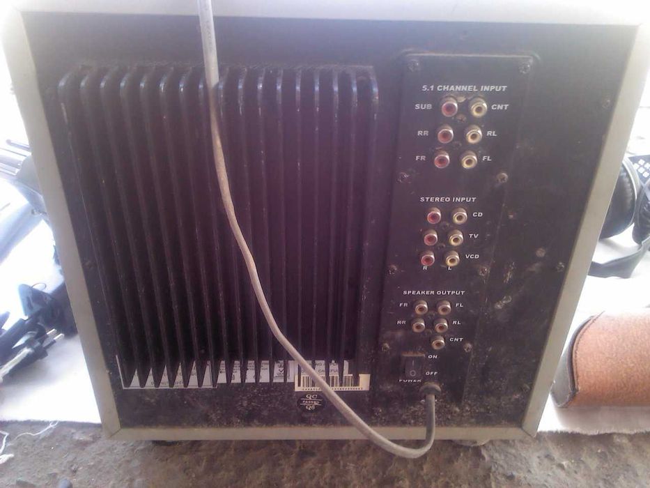 Продается Сабвуффер.ZENDER.300Вт.Без .5+.Колонок.Б/у.( Нерабочии.)