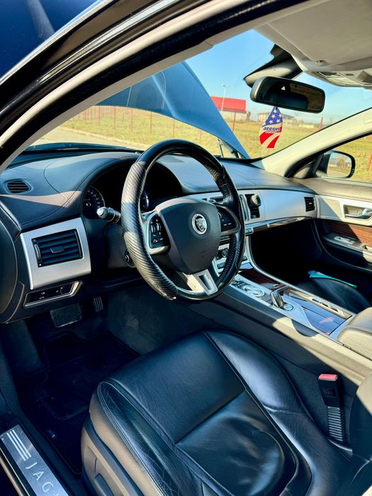 JAGUAR XF X250 2.2