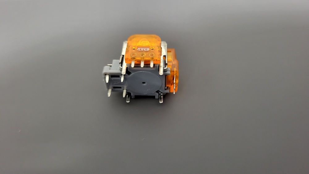 Analoguri TMR pentru PS5, PS4, Xbox One, Series S/X