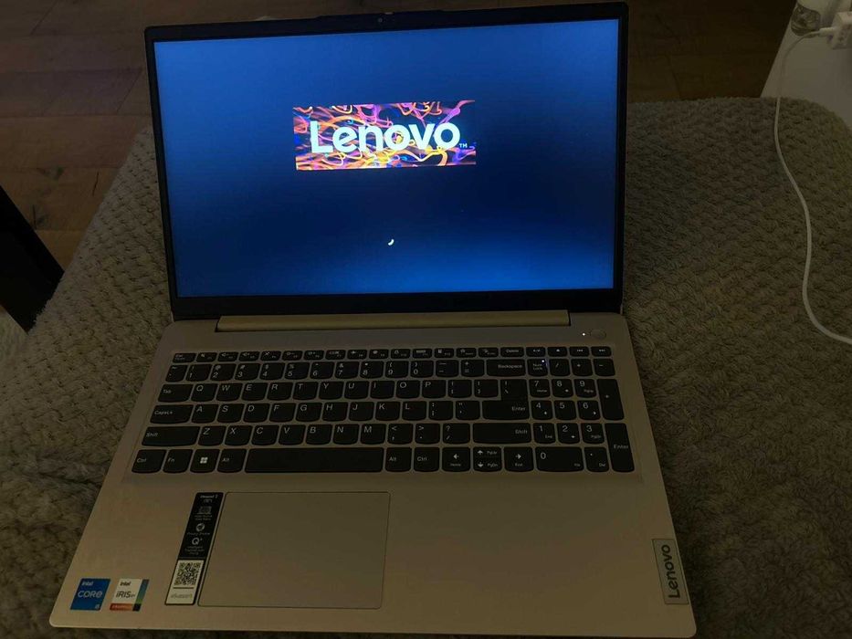 Laptop Lenovo i5 Gen 11