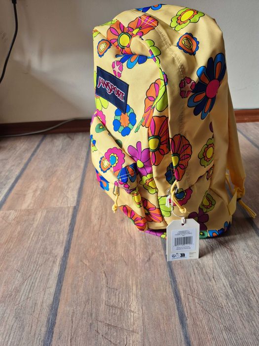 продавам НОВИ ОРИГИНАЛНИ раници Jan Sport