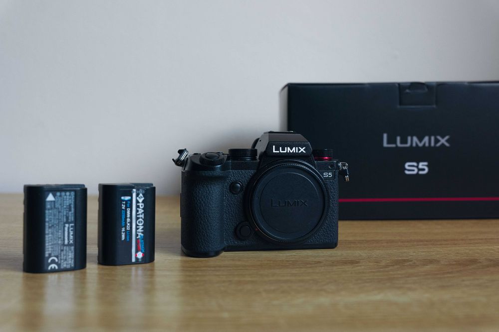 Panasonic Lumix S5 (Panasonic Lumix DC-S5)