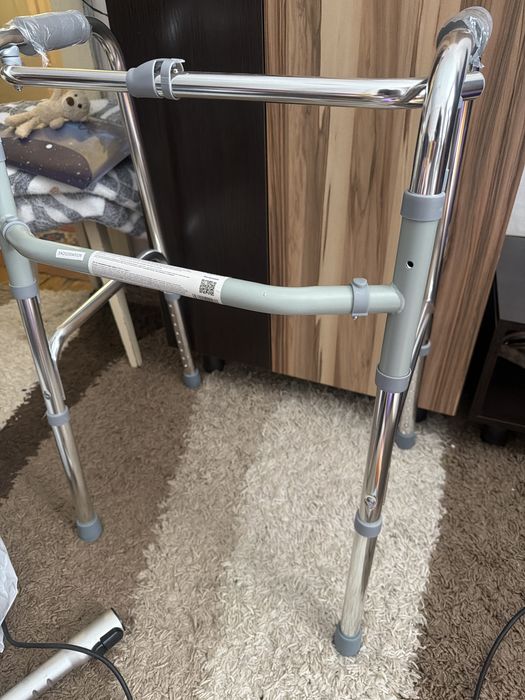 Ходунки для инвалидов