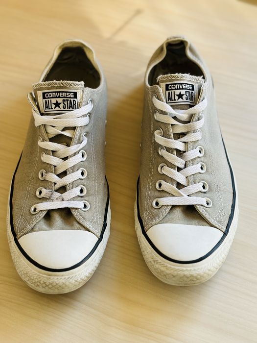 Converse (mărimea 43)