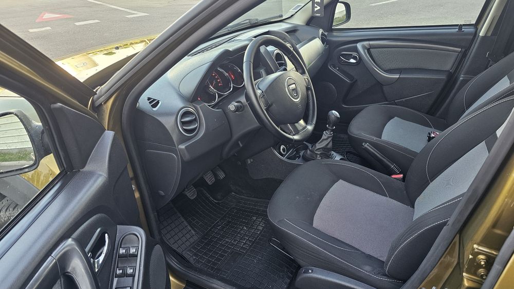 Dacia duster 1.5d 110cp. 4x4 prestige