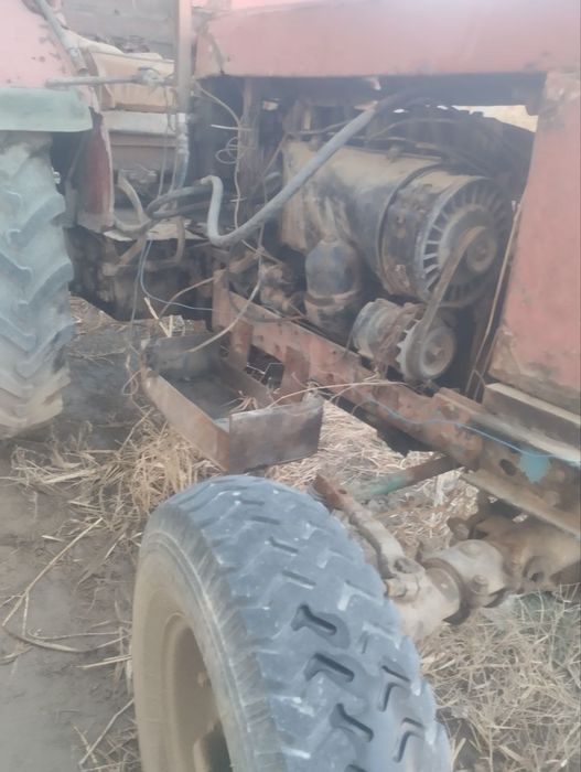 Трактор сотилади