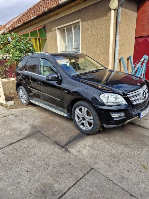 MERCEDES-BENZ ML-Class