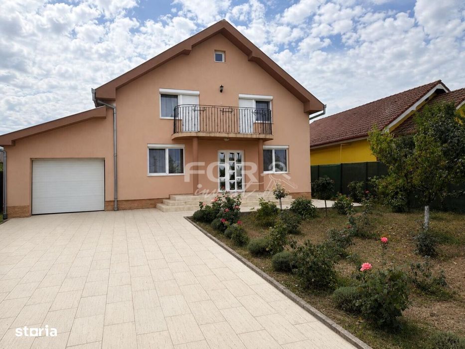 Vilă cu 5 camere, 880mp teren, de vânzare în Oncea Oradea