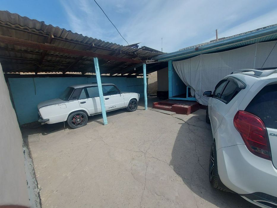 3 xonali kevartirga obmen 4 sotik uchastka 7 xonali