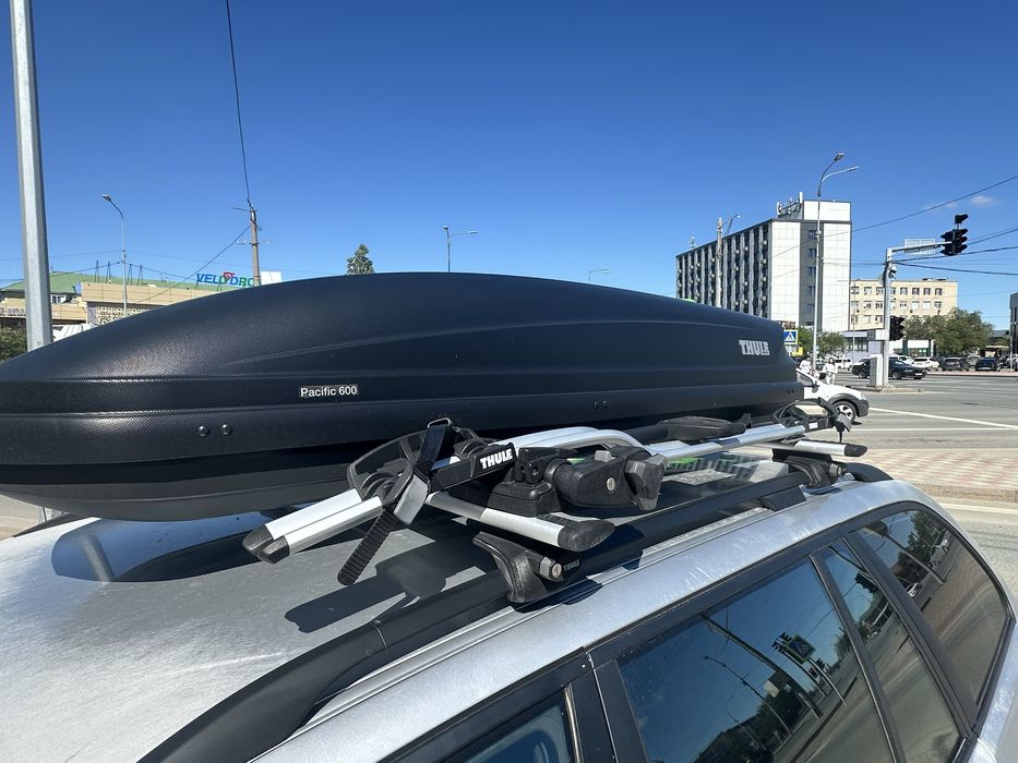 Thule оригинал с креплением для велосипеда