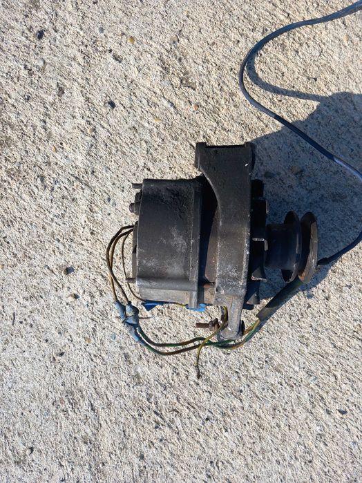 Vand alternator cu releu incorporat