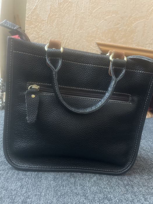 Кожанная черная сумка