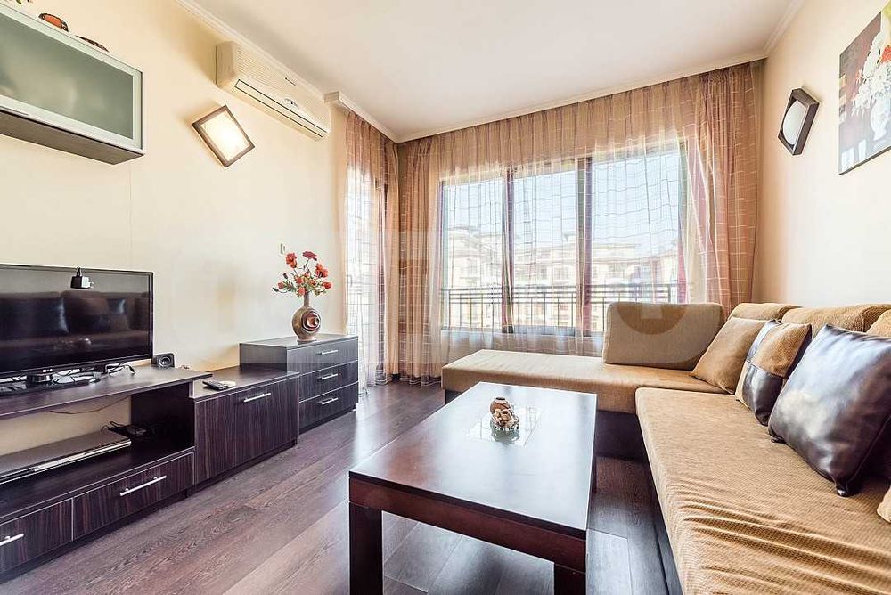 Дава се под наем Двустаен апартамент в к.к. Златни пясъци - 68 кв.м за 900 € - Снимка #3