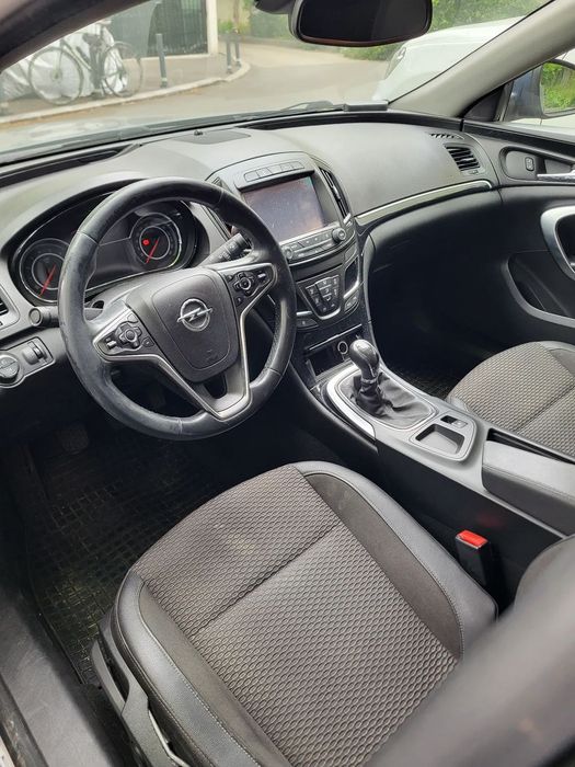 Opel Insignia Opel Insignia Limousine NB | 1.6 CDTI – 136 CP | Albastru Metalizat