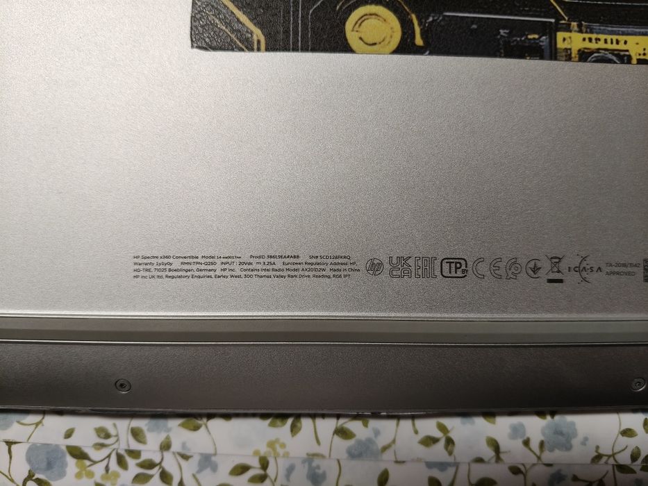 Vând HP Spectre 360