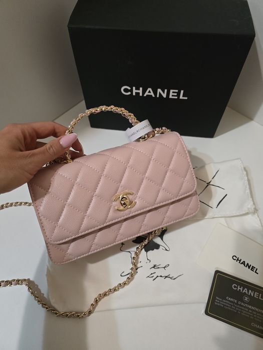 Налична чанта Chanel WOC Pearl
