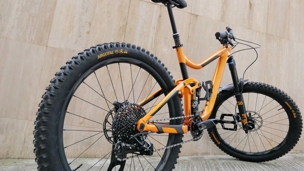 Giant Reign 27.5 Enduro, FOX 36 170 ход, SRAM GX Eagle 1x12, SRAM Code R