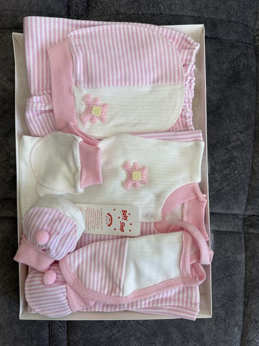 Набор для новорожденной девочки. Подходит для подарка