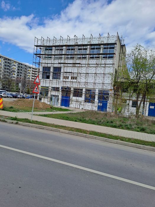 Schela și popi metalici de închiriat