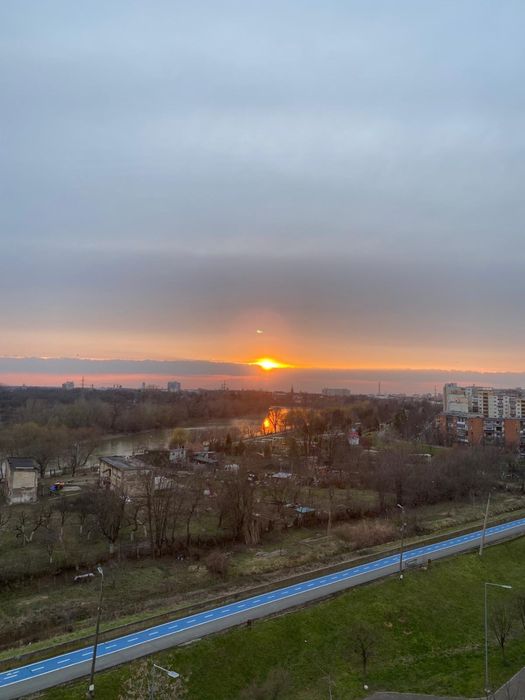 Dau in chirie  apartament 4 camere pe Malul Muresului