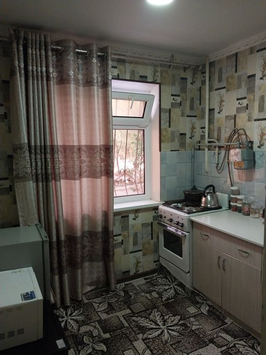 Квартира сотилади!