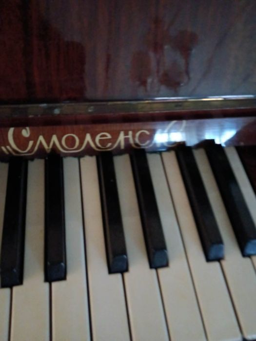 Руско пиано – класически корпус, топъл звук
