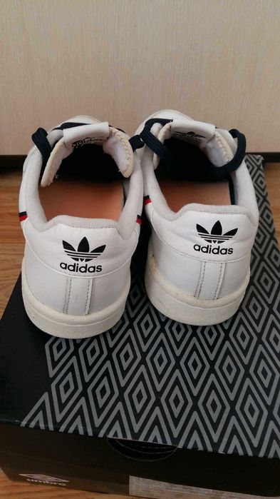 Маратонки- ADIDAS-38 номер