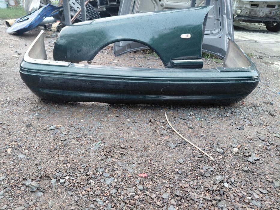 Мерседес бенс 210