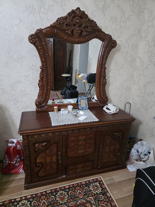 Спальный гарнитур