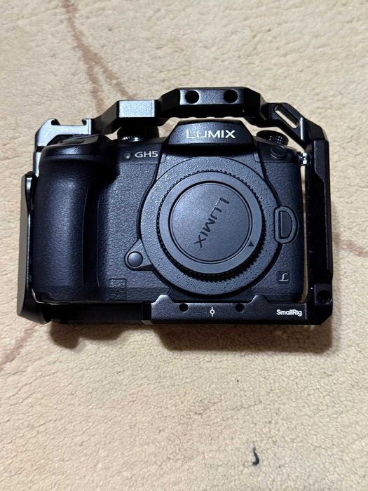 Panasonic GH5 body