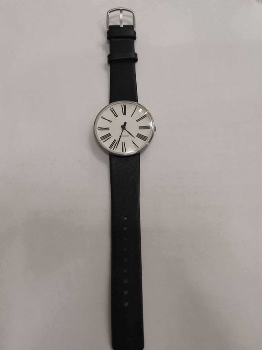 Унисекс часовник Arne Jacobsen Roman