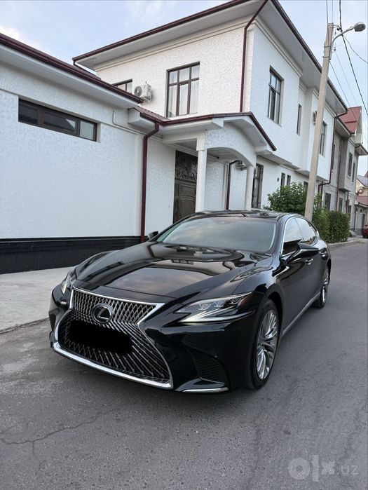 Lexus LS 350  idial holatda