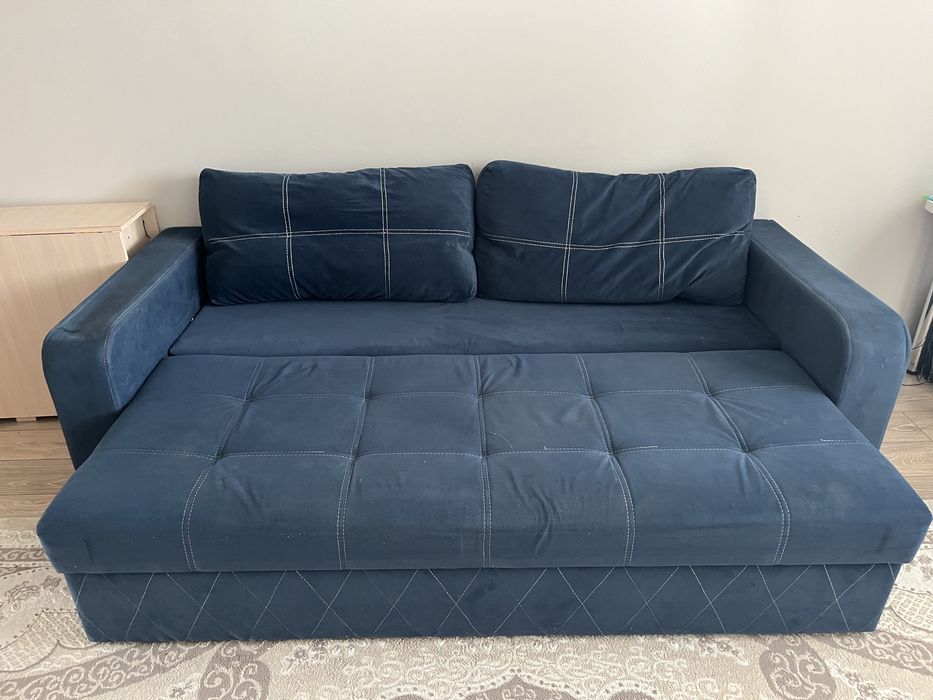 Продам хороший диван.
