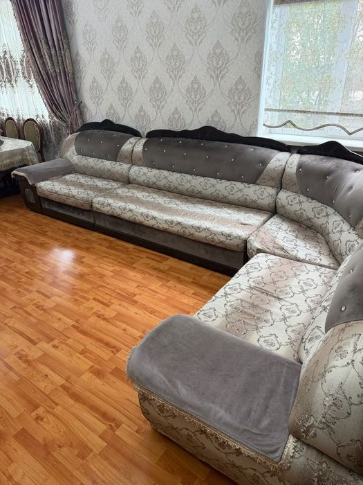 Диван в хорошем состоянии